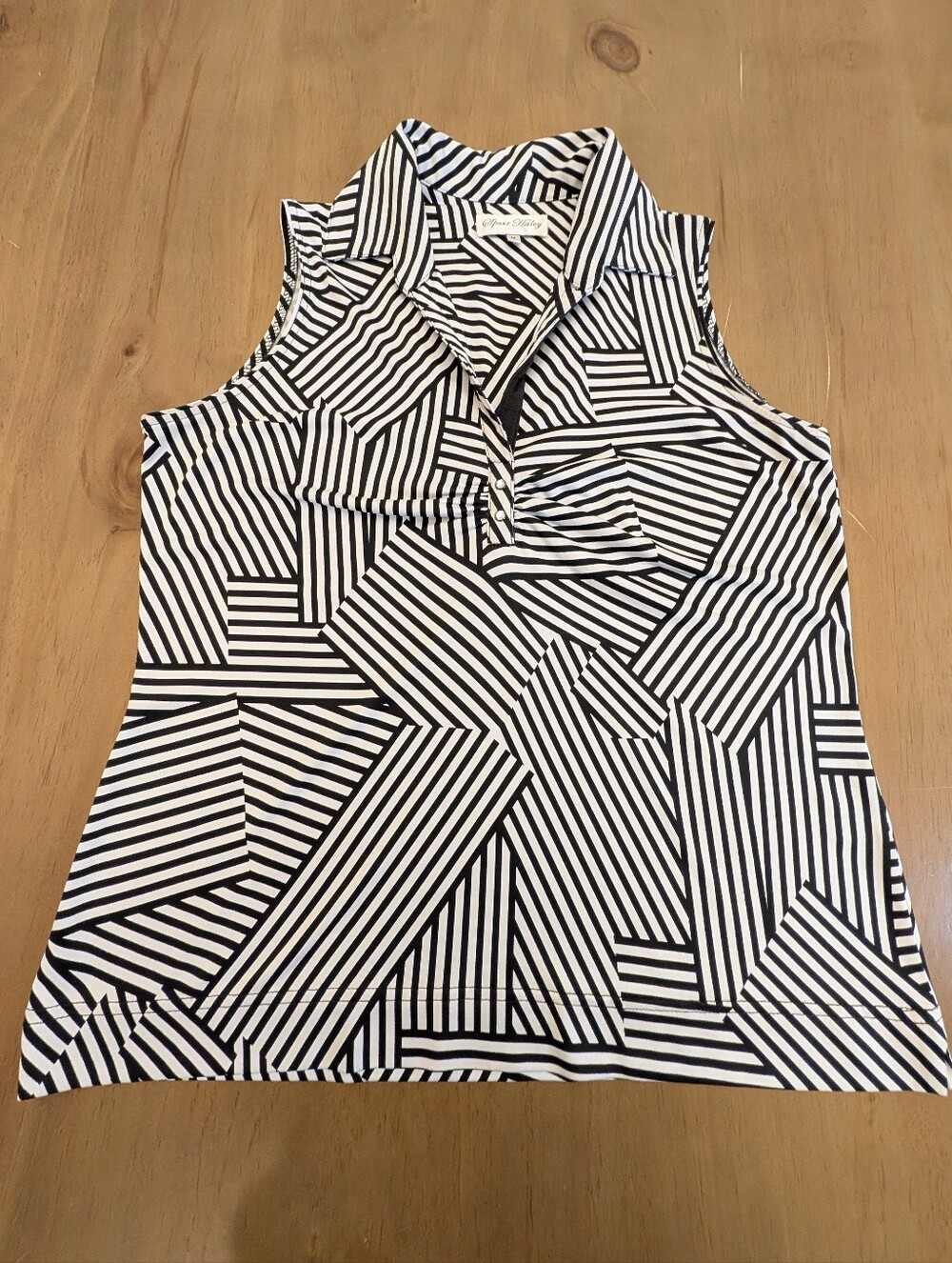 Sport Haley Sleeveless Black White Geometric Stripe Shirt Rhinestone Buttons M